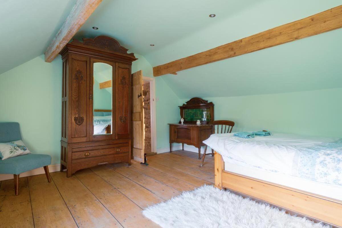 Lee House Farm Holiday Cottage With Possible Use Of Hot Tub Ninety Pounds A Session Waterfall Eksteriør billede